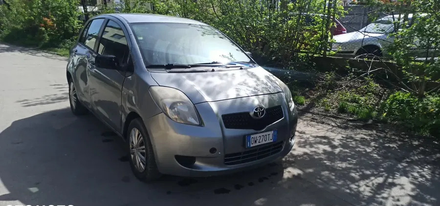 lubelskie Toyota Yaris cena 4900 przebieg: 250000, rok produkcji 2007 z Puławy